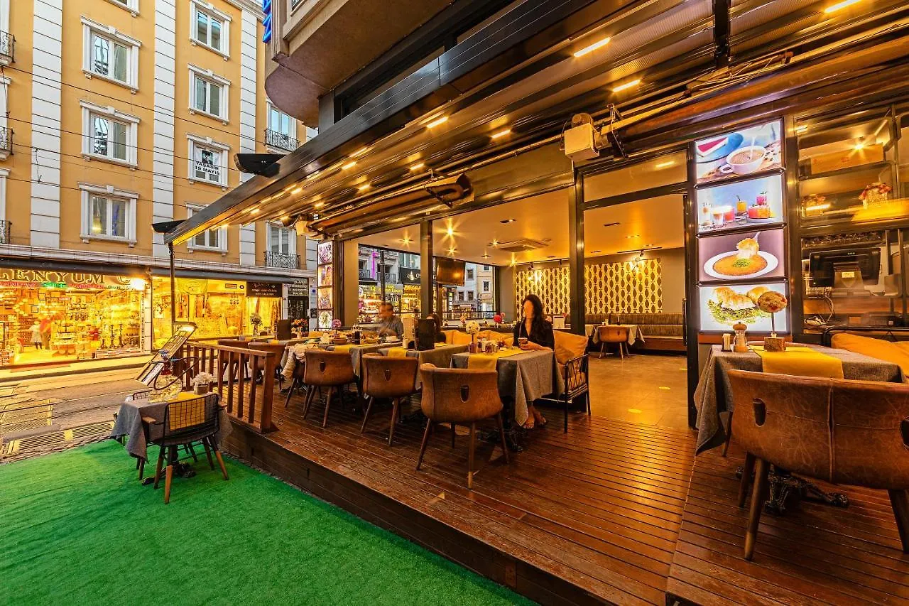 Neda Hotel Istanbul 4*,